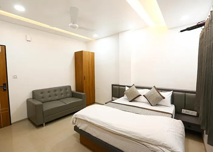 Hotel Green Villa Surat