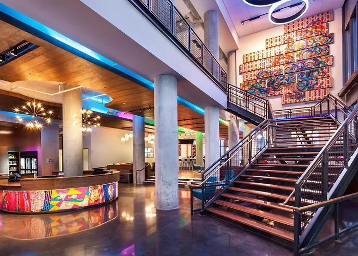 Aloft Boston Seaport District Hotel
