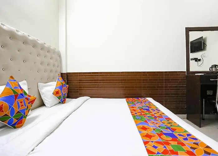 Via The Lazeez Hotel New Delhi