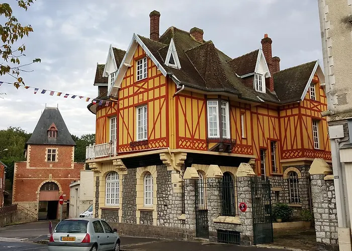 La Porte De Bretagne Péronne