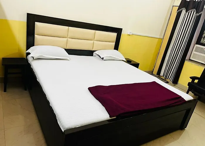 Hotel Dinesh Agra 