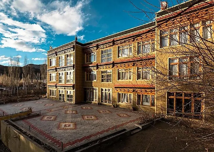 Hotel Alpine Ladakh Leh