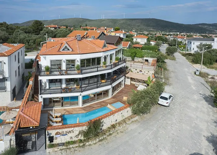 Lunas Alaçatı