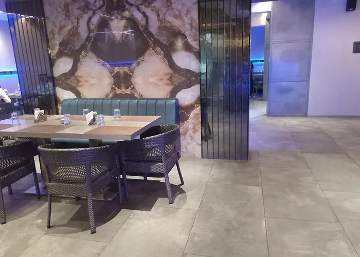 Hotel Rajshree Ahilyanagar