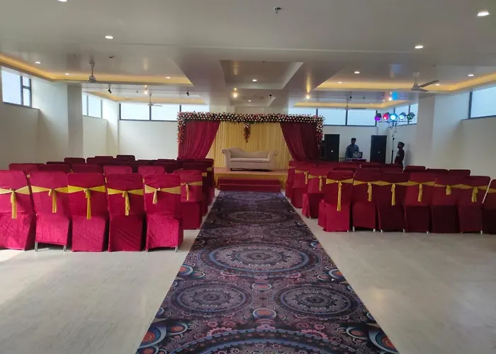 Hotel The Golf 1 Lucknow