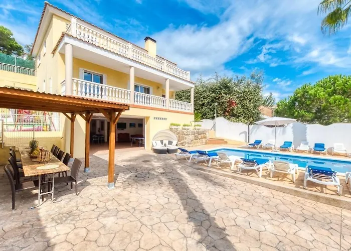 Costacabana - Villa Ashley Lloret de Mar