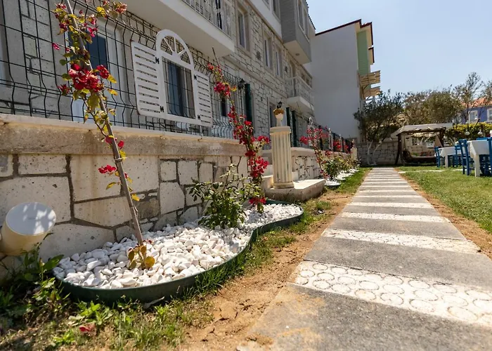 Vına Garden Otel Bozcaada