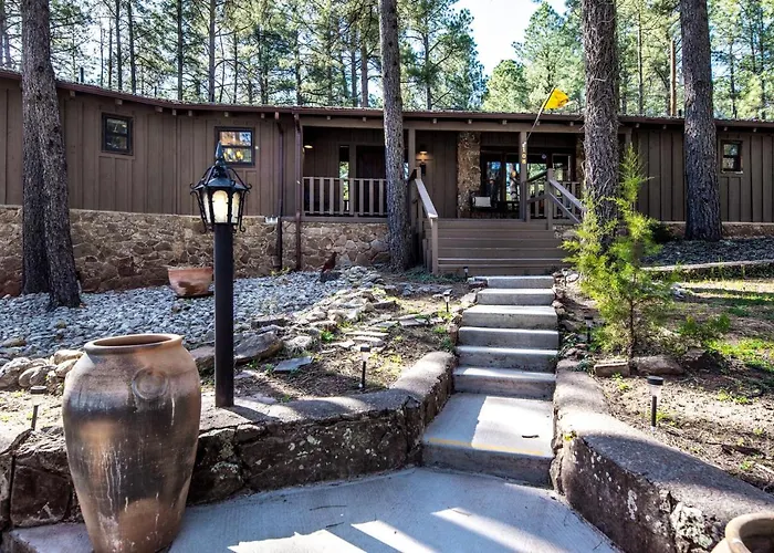 Rustic Pines Retreat Hotel Ruidoso