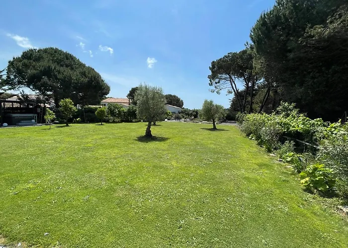 Le 36 Maison d'hôtes Piscine&Spa La Flotte