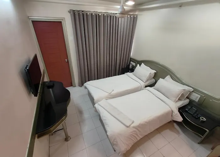 Hotel Radhika Palace Satara
