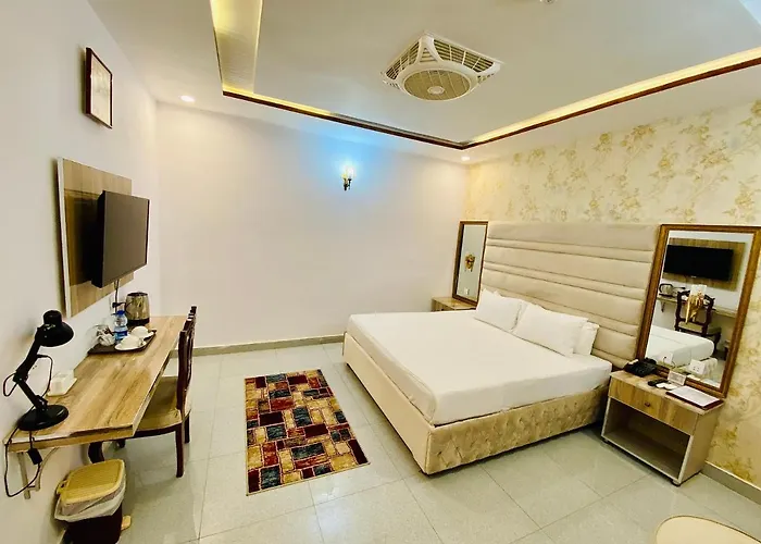Neshaz Hotel & Suites Lahore