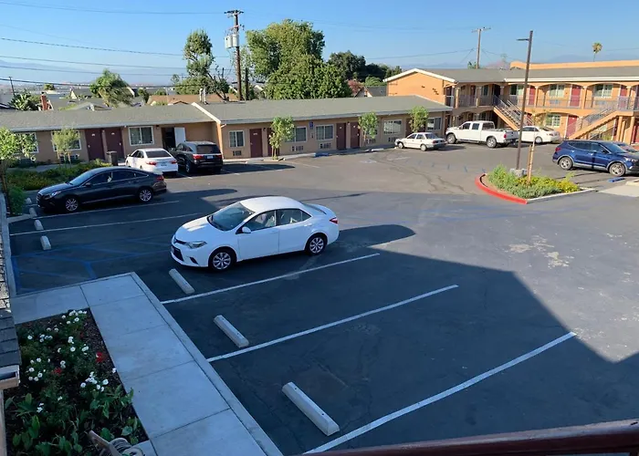 Desert Inn Motel Corona