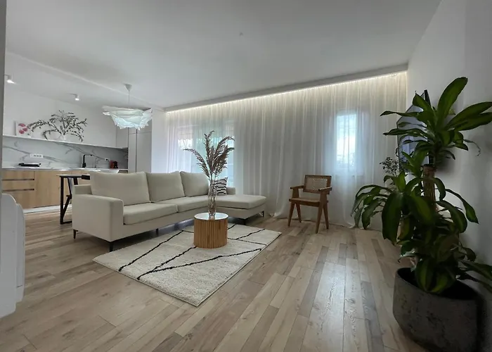 Myslym Shyri'S Apartments Tirana