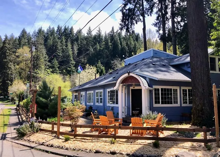 Westfir Lodge & Mountain Market Oakridge