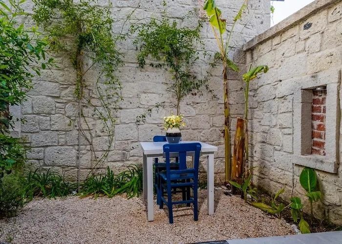 Avlu Alacati Boutique Hotel