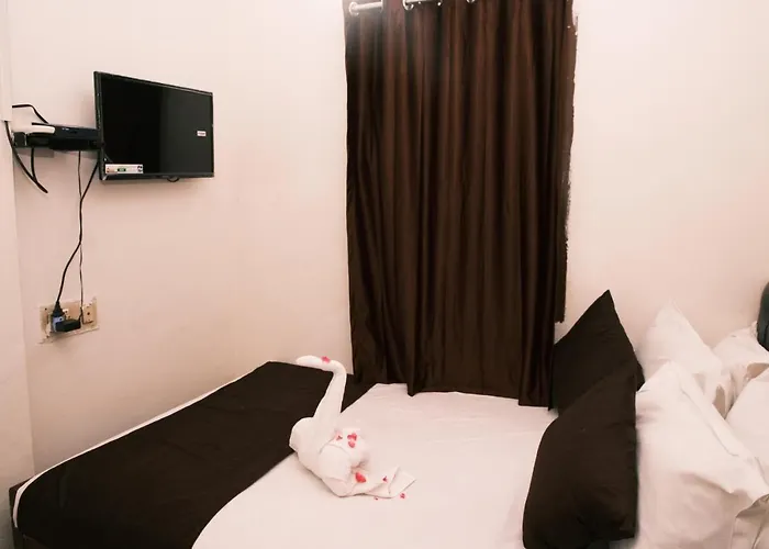 Aum Karthikeya Residency - Near Chennai Railway Station Hotel