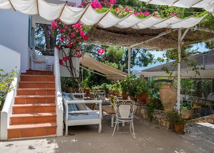 Odyssey Suites Poros Town