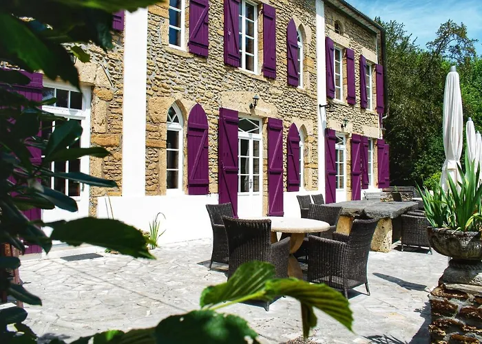 Bed and Breakfast Les Volets Violets à Salles 