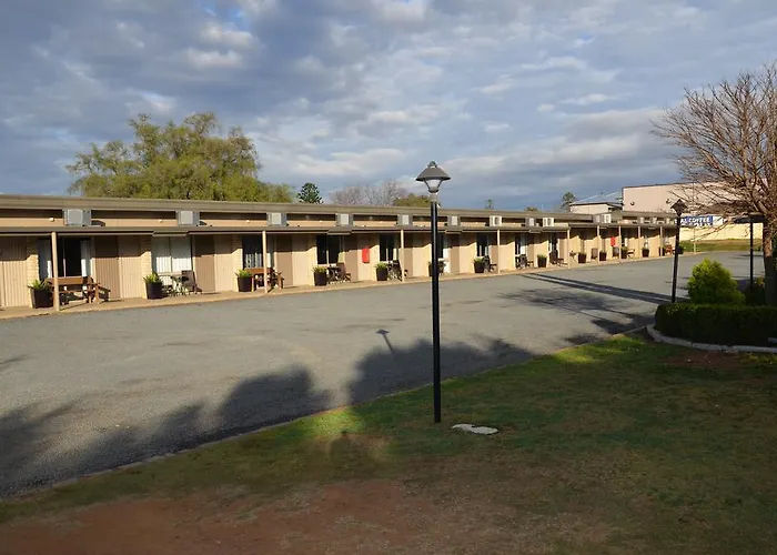 Warwick Motor Inn