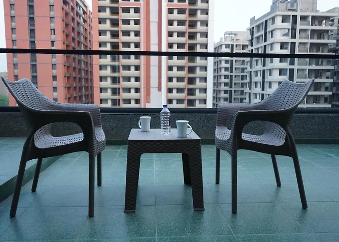 Hotel Om Inn Gandhinagar