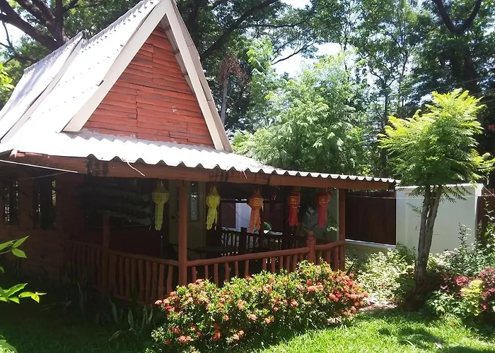 Hotel Britannia Court Chiang Mai