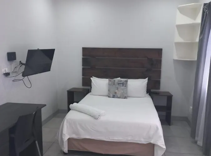 Triple9 Hatfield Guesthouse Pretoria