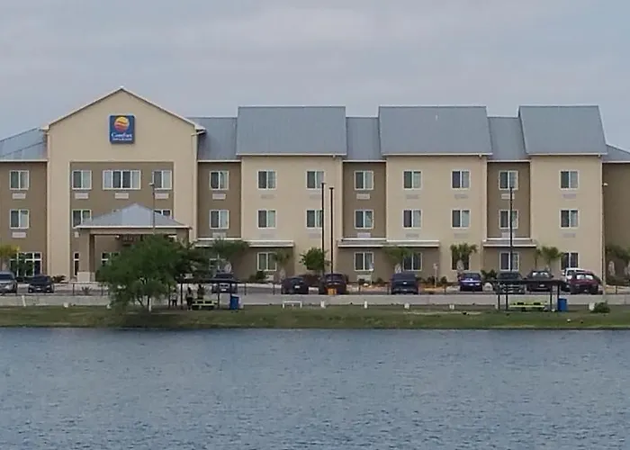 Comfort Inn & Suites Lakeside Eagle Pass