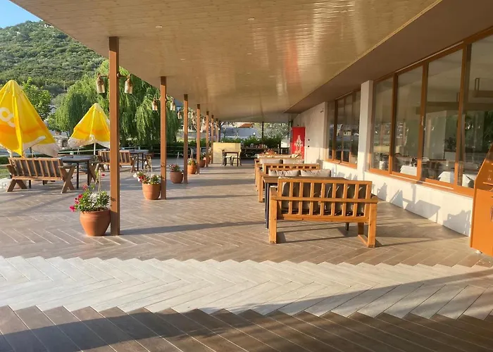 Zu Urla Otel