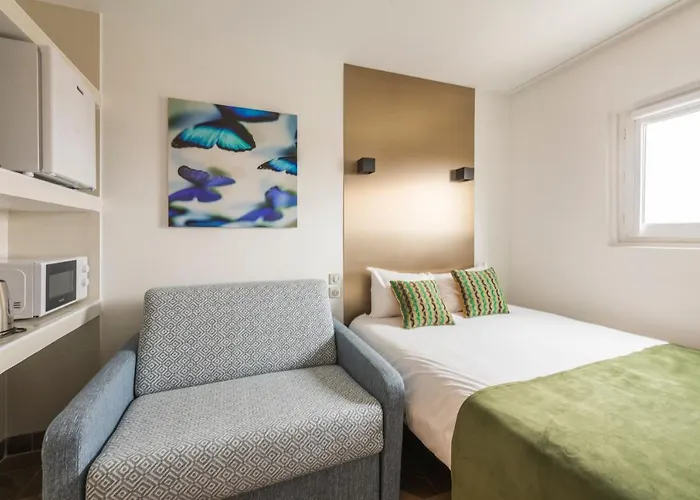HOTEL ZOLA 45 Bezons La Defense