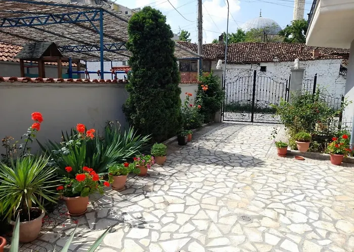 Oda Guest House Korce