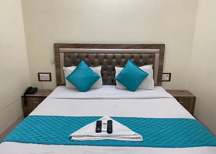 Hotel Apsara- Near J J Hospital Mumbai