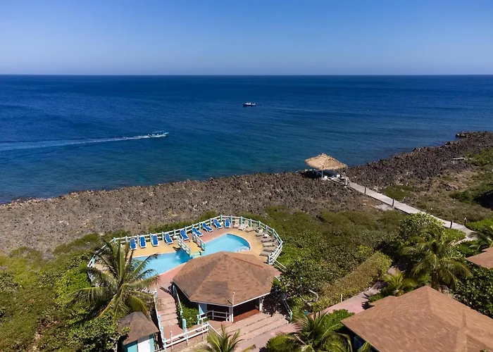 Seagrape Plantation Resort & Dive Center West End