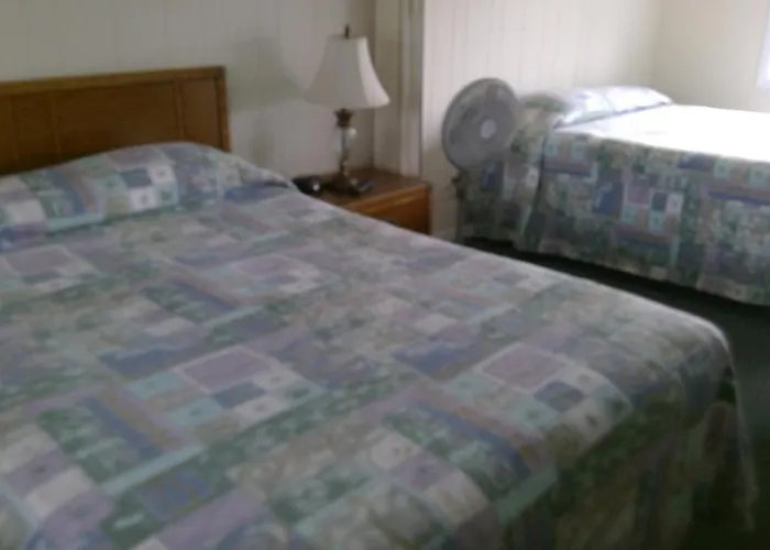 Village Green Motel Yarmouth