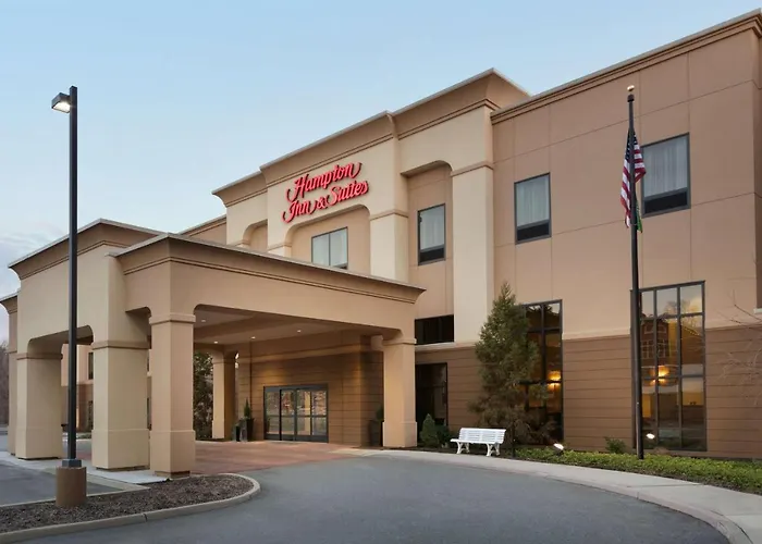 Hampton Inn & Suites Mahwah