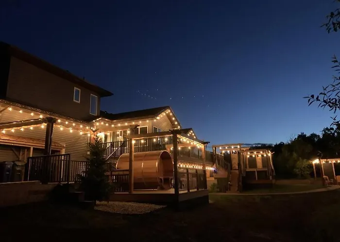 Dragonfly Inn Loft Suite Sherwood Park