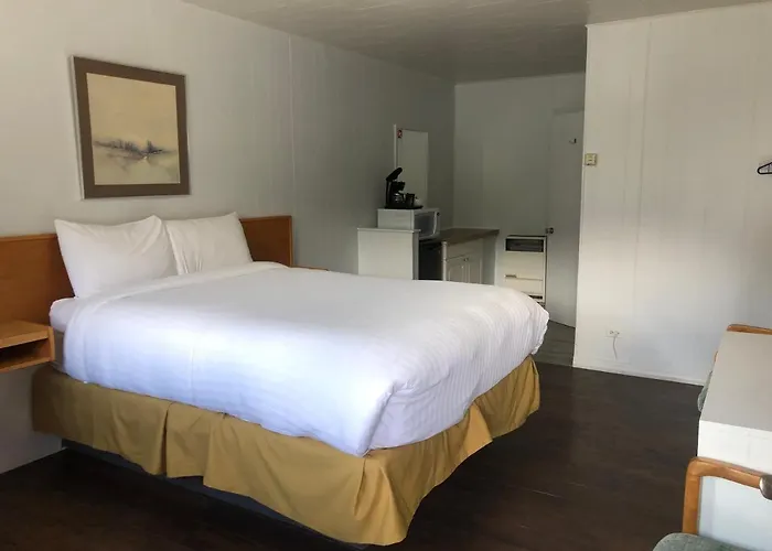 Bavarian Orchard Motel Creston