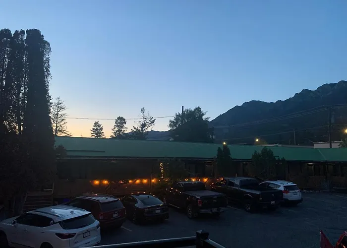 Destination Inn Radium Hot Springs