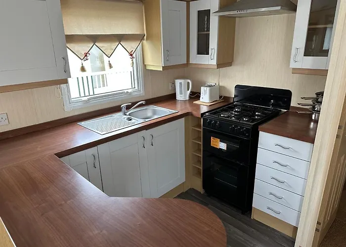 Golden Palm Resort, Sherwood Plot, Abi Windsor S214, 6 Berth Chapel Saint Leonards