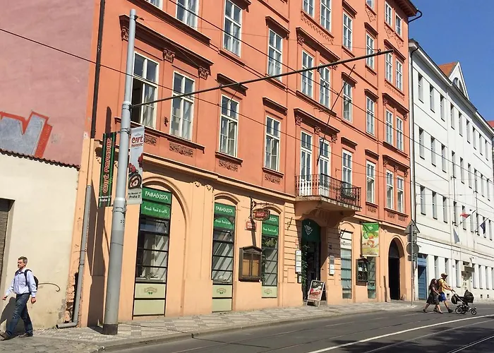 Charles Square Hostel Prague