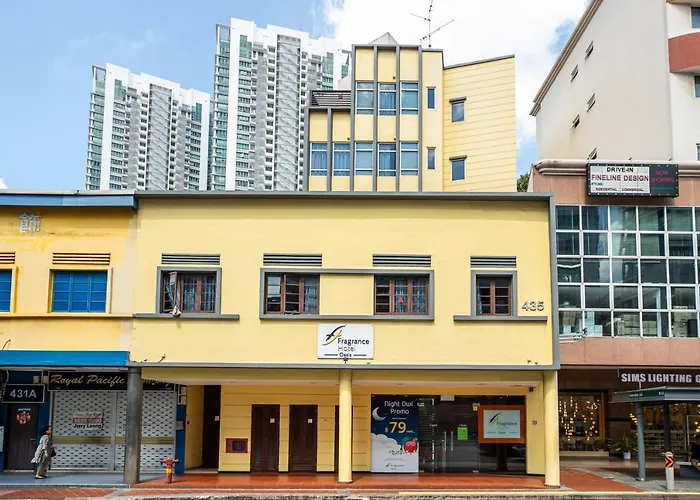 Fragrance Hotel - Oasis Singapore