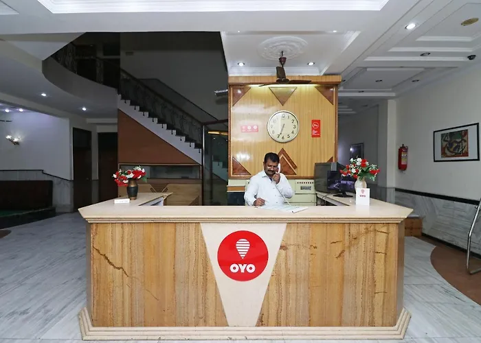 Oyo Hotel Silver Shine Near Gurudwara Shri Bangla Sahib New Delhi