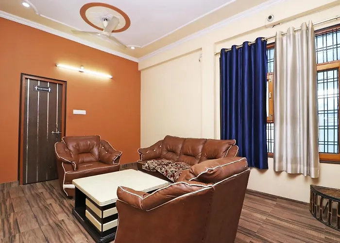Oyo Gomti Nagar Near Indira Nagar Metro Station Hotel Lucknow