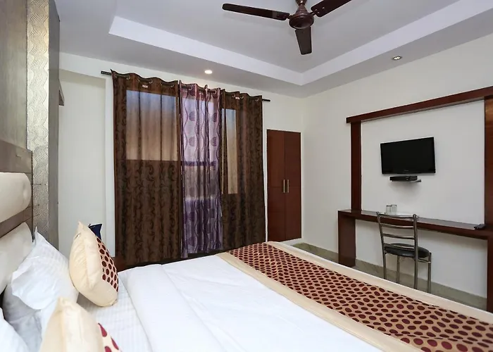 Oyo Hotel Repose Villa Near Gurudwara Shri Bangla Sahib New Delhi