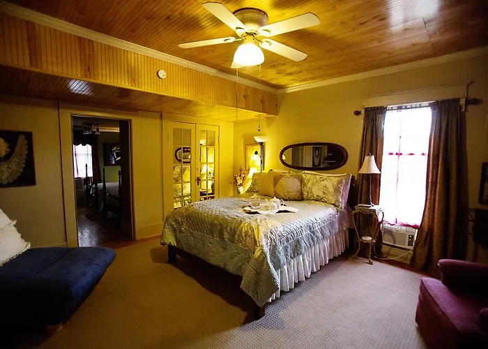 Bees B & B-V Mount Airy