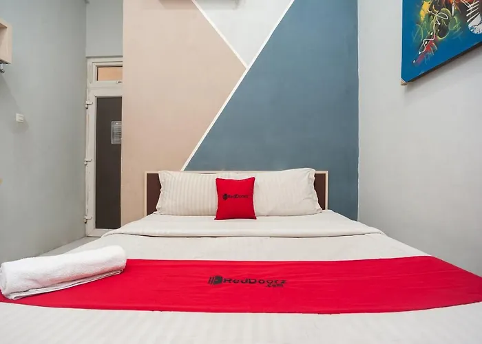 Reddoorz Near Binus Anggrek 2 Hotel Jakarta