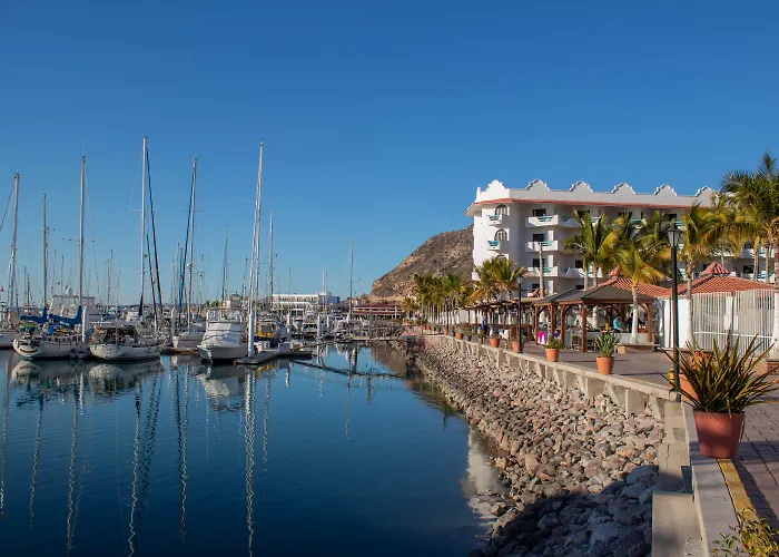 The Westmarine Waterfront Hotel La Paz