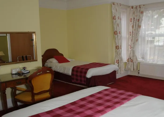 Wimblehurst Hotel Horsham