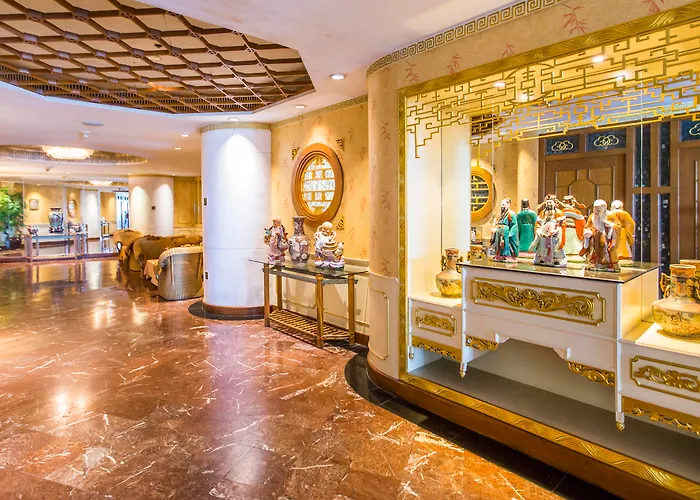 Montien Riverside Hotel Bangkok