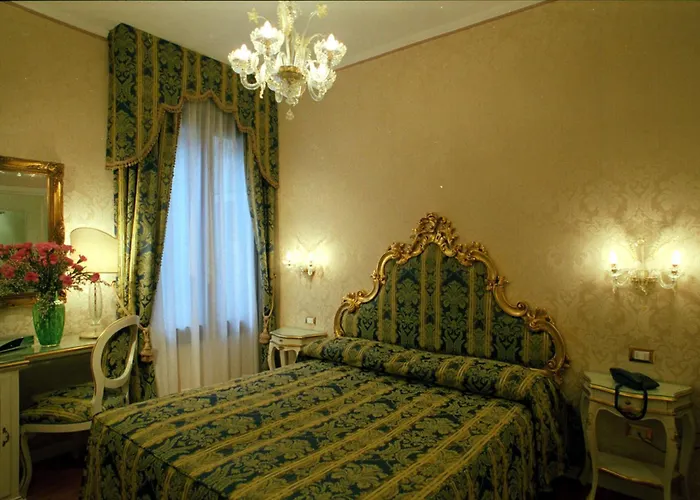 Casa Pisani Canal Venice