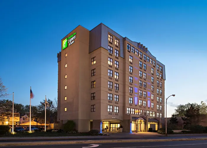 Holiday Inn Express & Suites Boston - Cambridge By Ihg
